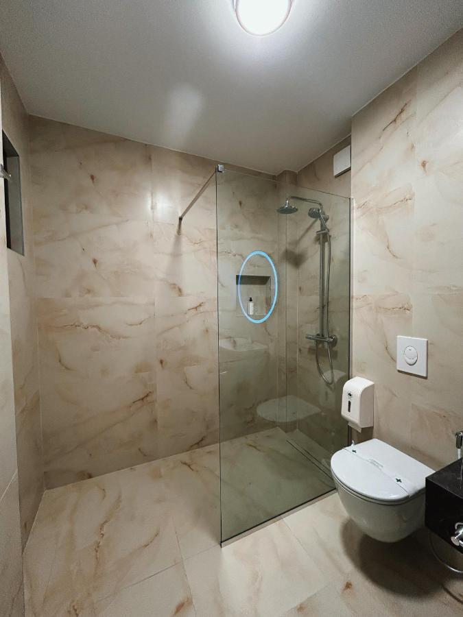 Clinton Tirana Inn Екстериор снимка