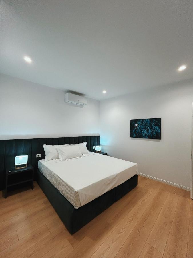 Clinton Tirana Inn Екстериор снимка