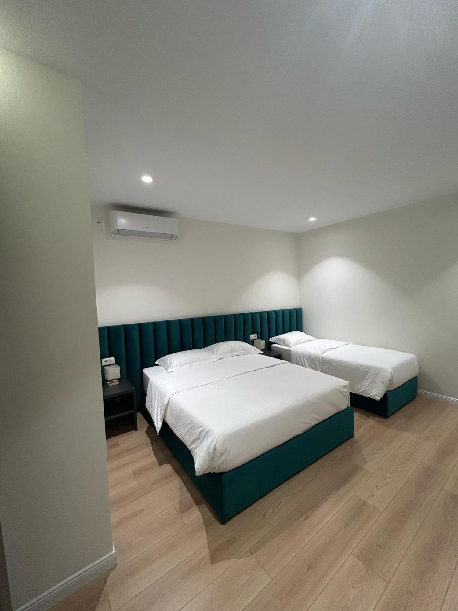 Clinton Tirana Inn Екстериор снимка