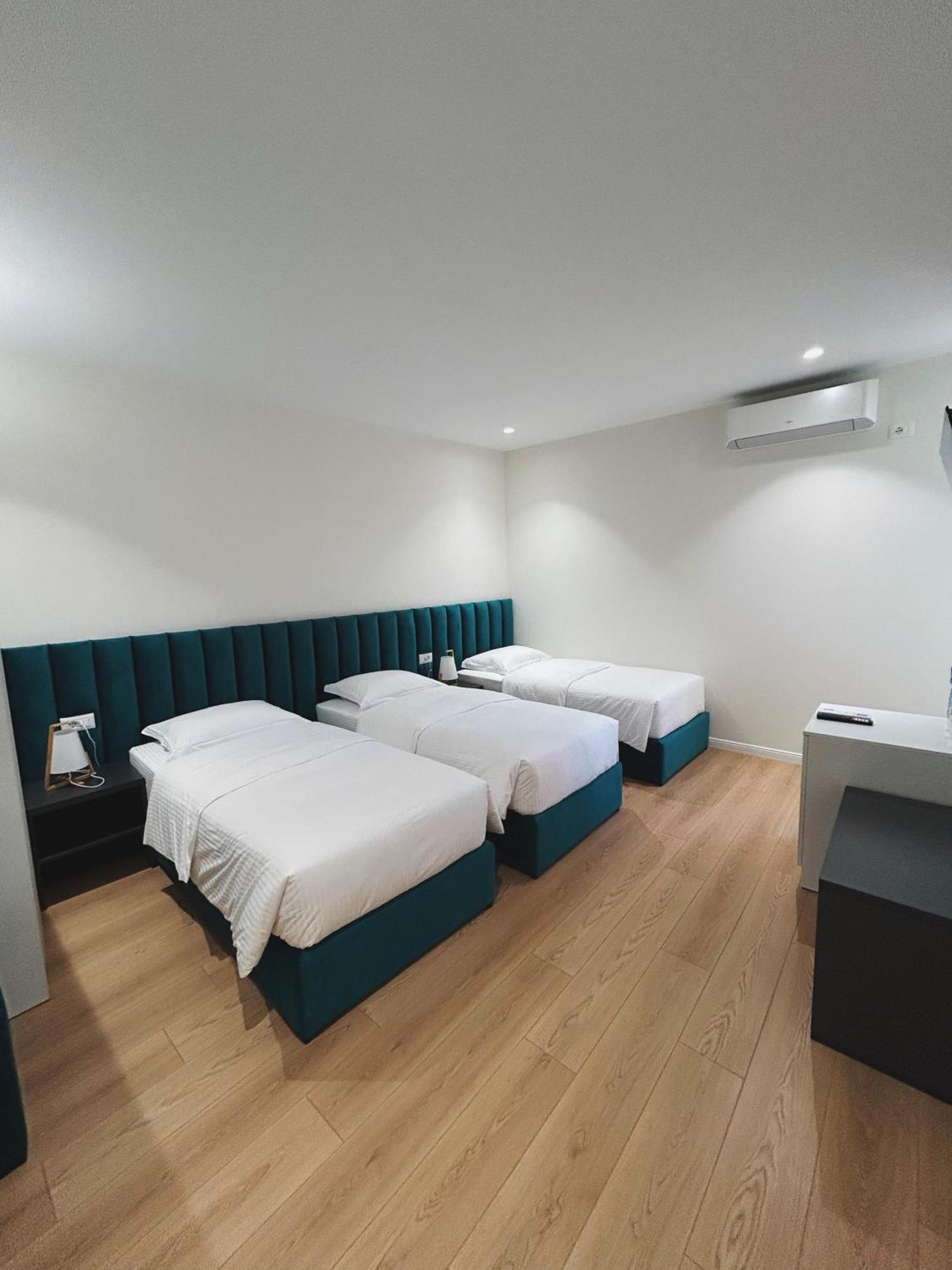 Clinton Tirana Inn Екстериор снимка
