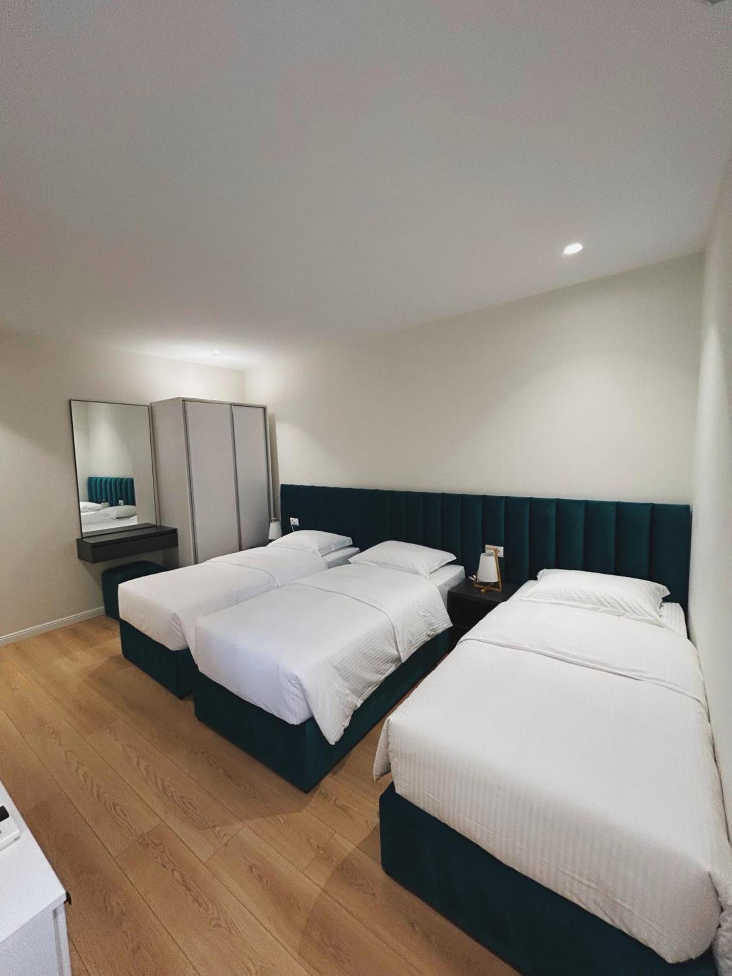 Clinton Tirana Inn Екстериор снимка