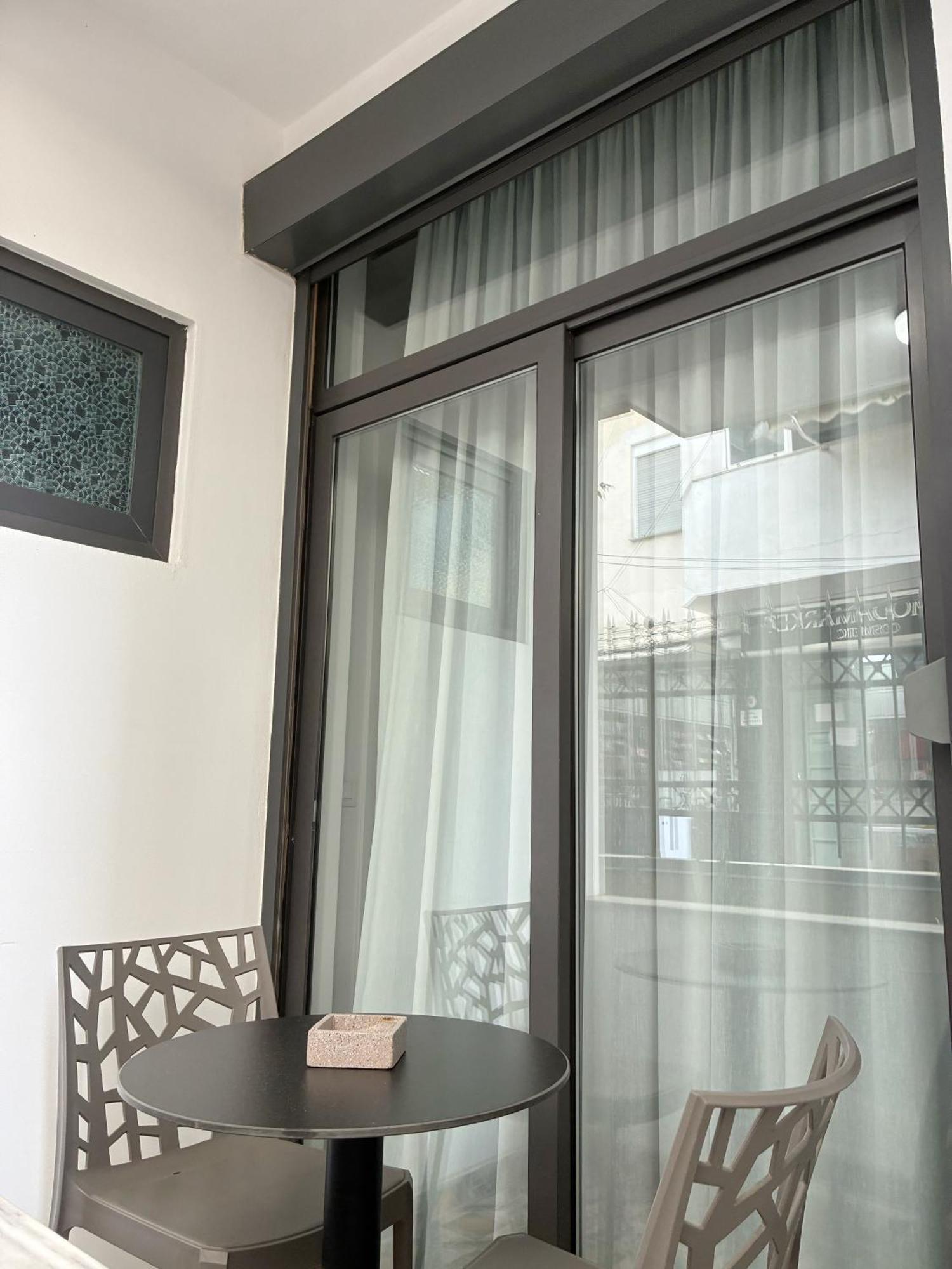 Clinton Tirana Inn Екстериор снимка